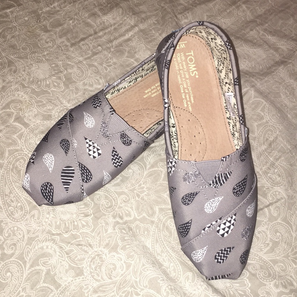 Toms